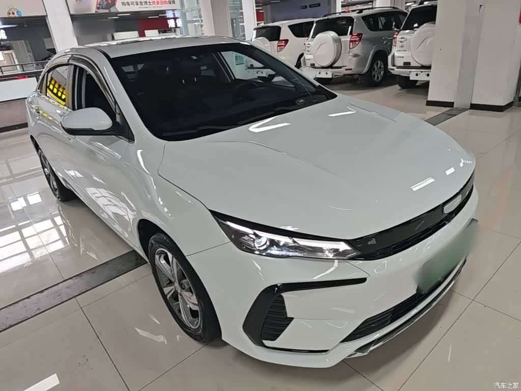Geely Emgrand, 2023 4