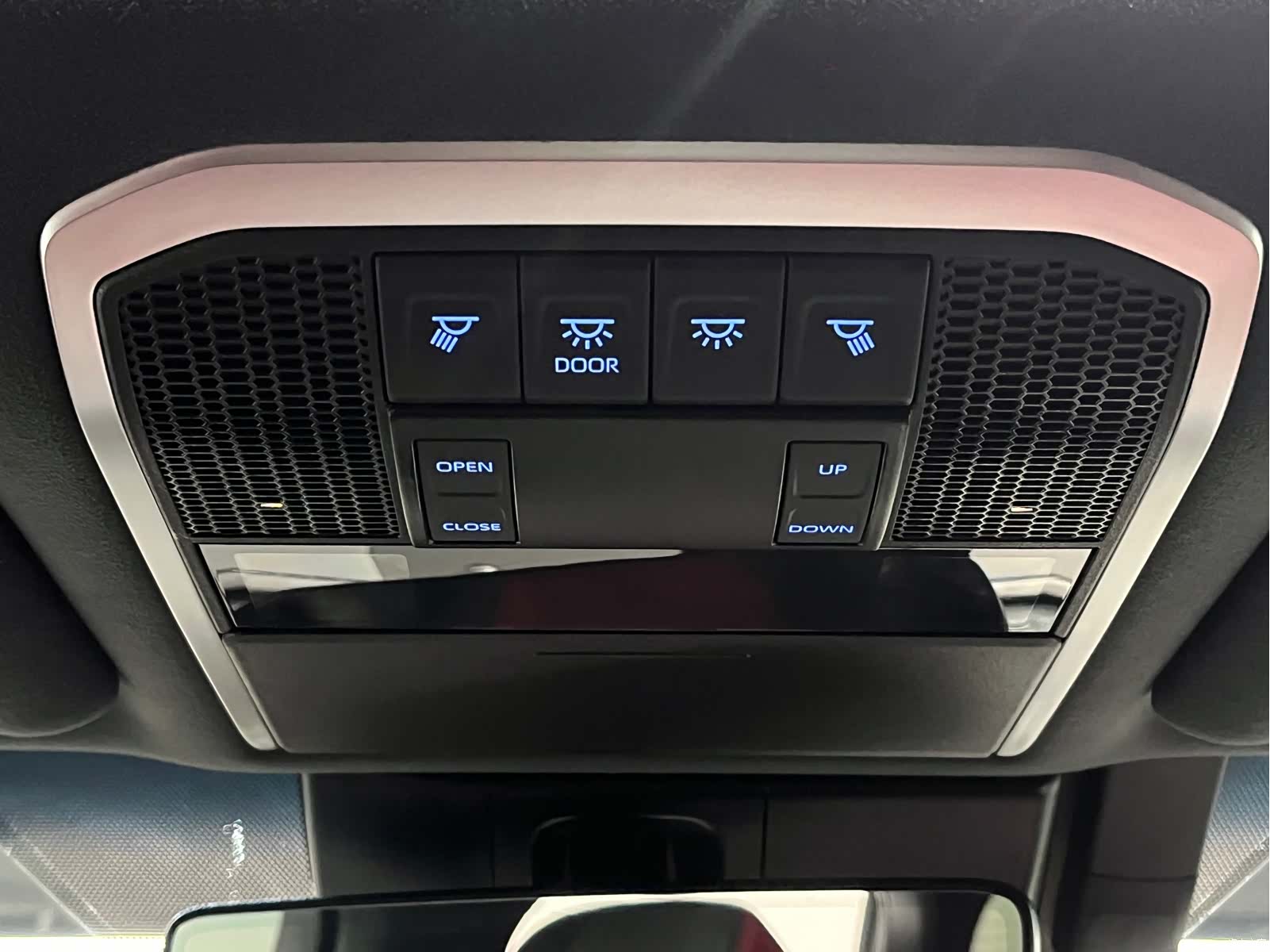 Toyota Land Cruiser, 2023 22
