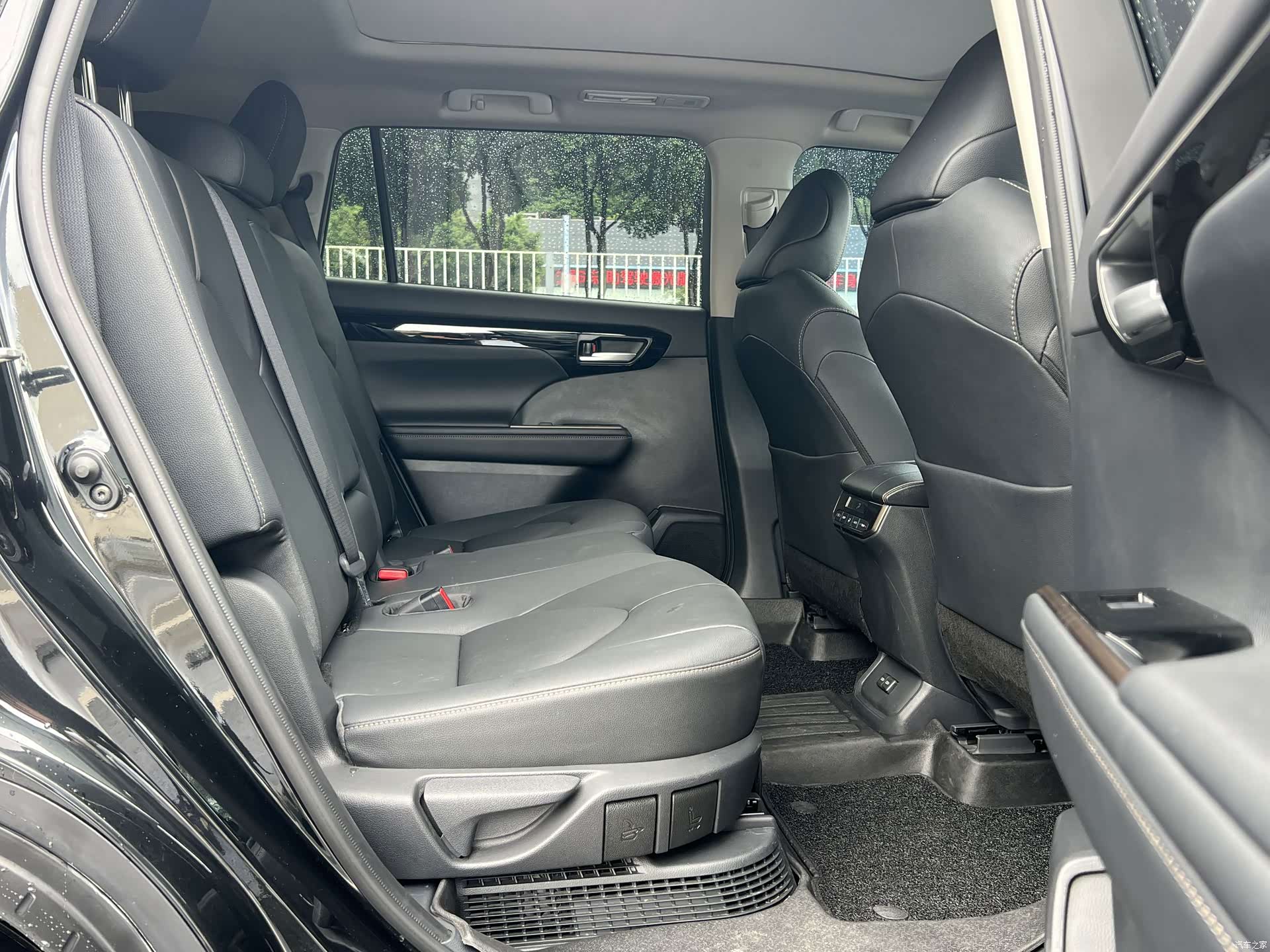 Toyota Highlander, 2024 11