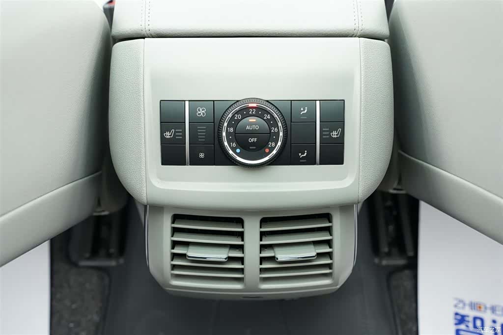 Mercedes-Benz R-Class, 2016 23