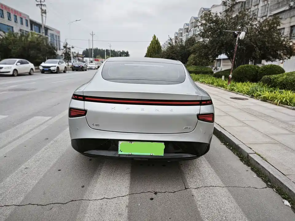 XPENG P7