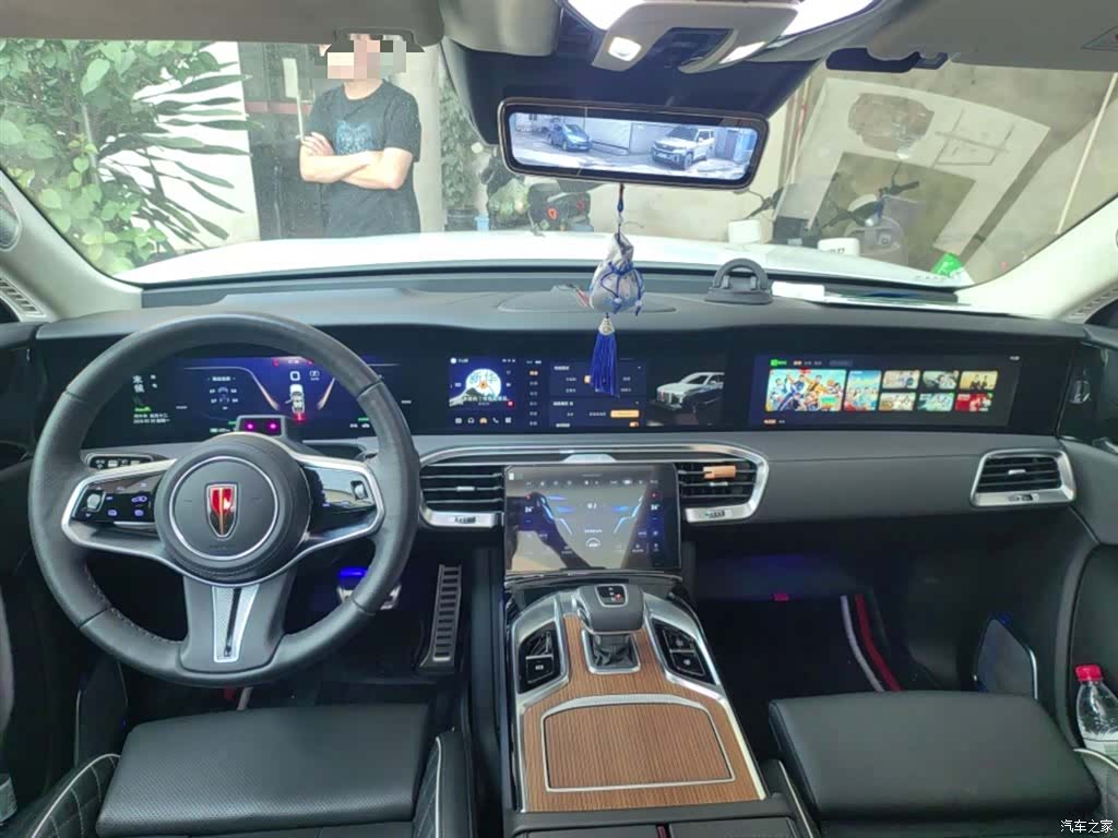 Hongqi E-HS9, 2021 13
