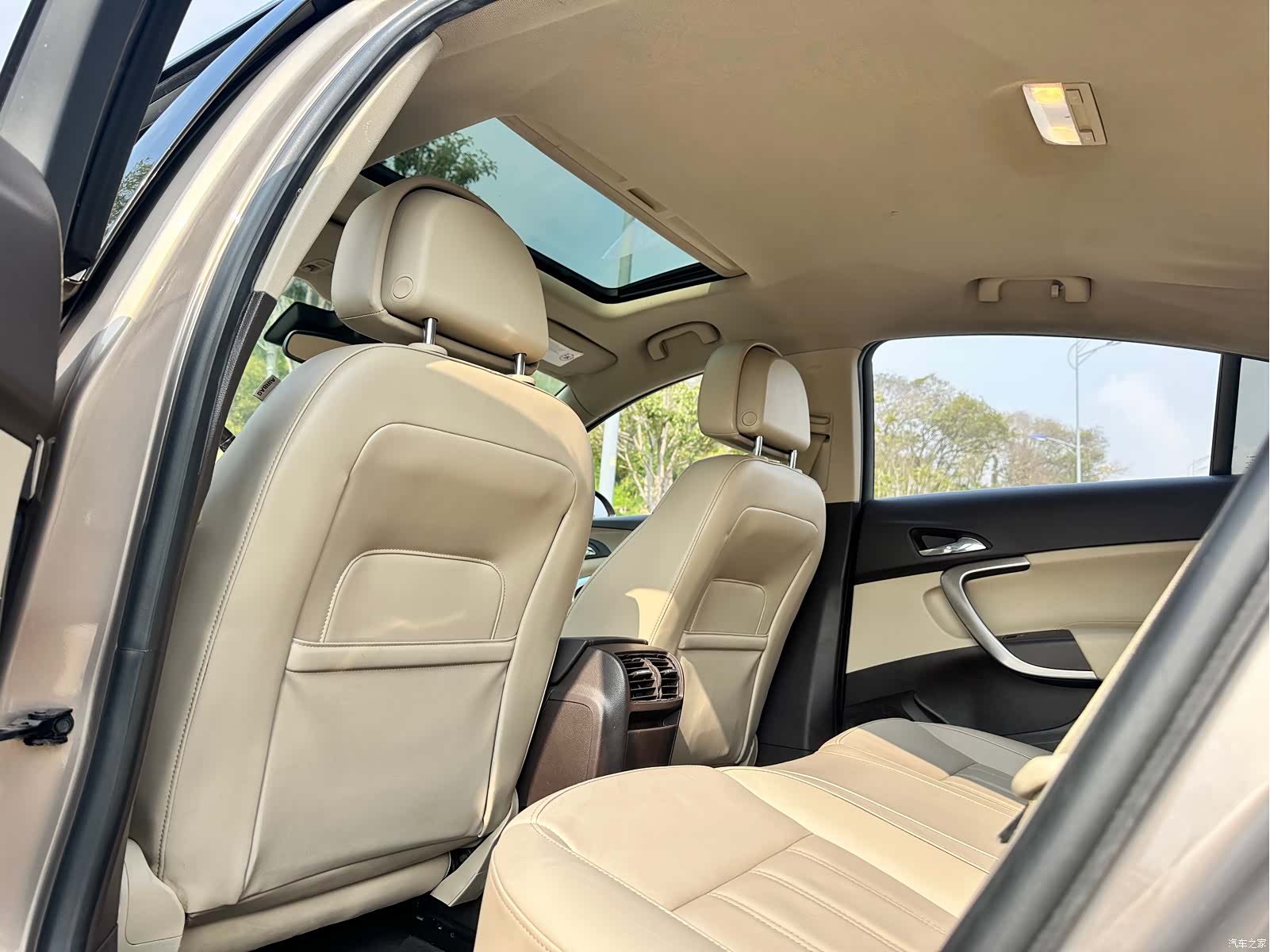 Buick Regal, 2011 28