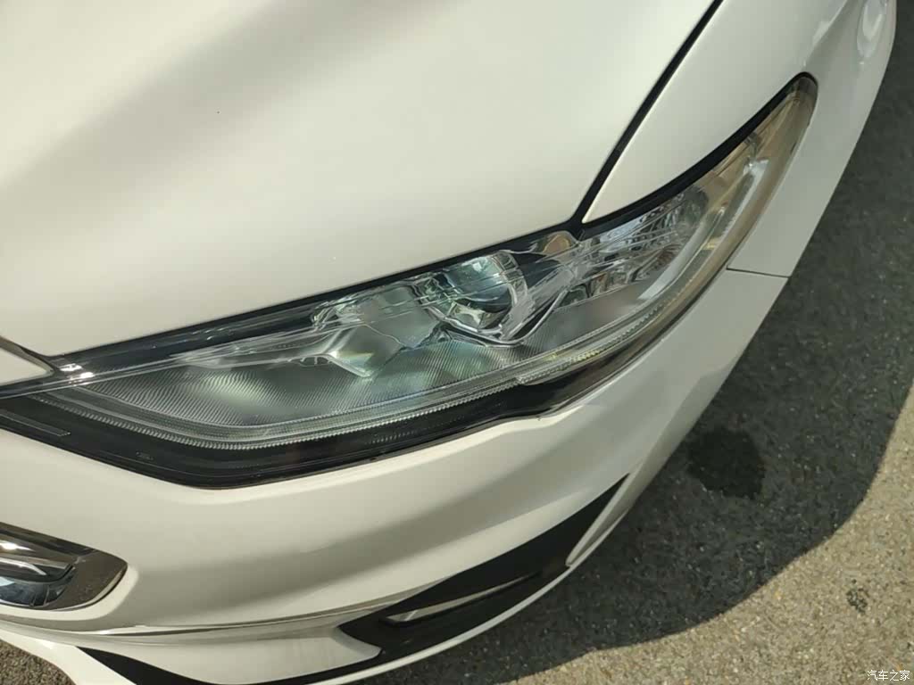 Ford Mondeo, 2022 24