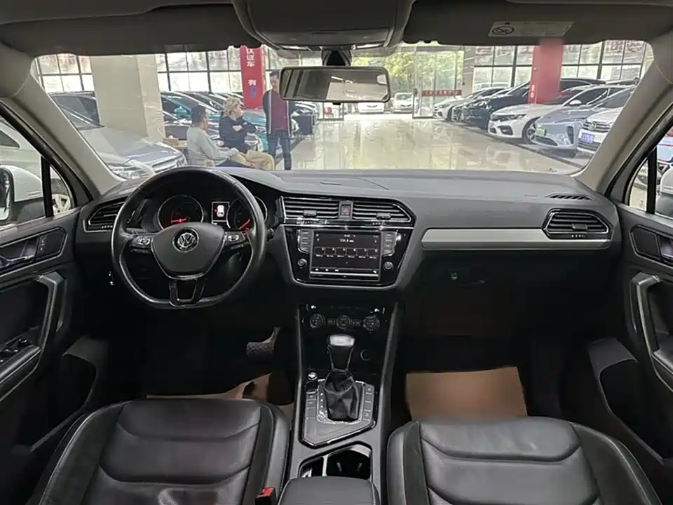 Volkswagen Tiguan L