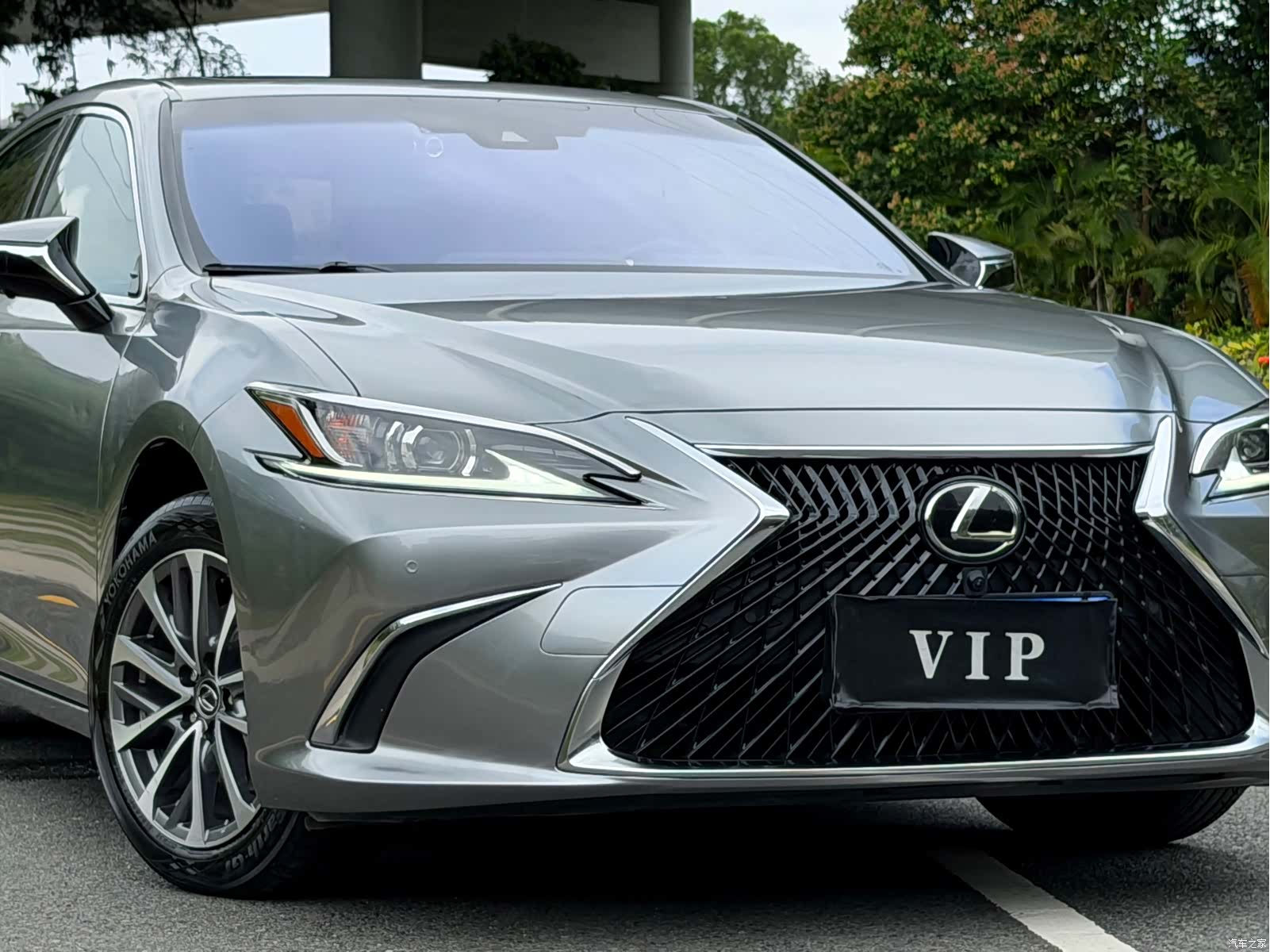 Lexus ES, 2021 все фото