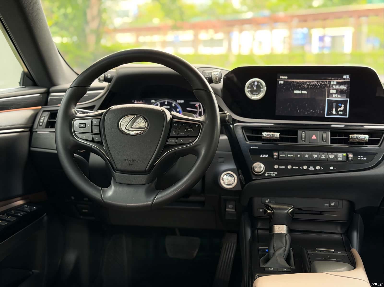 Lexus ES, 2021 9