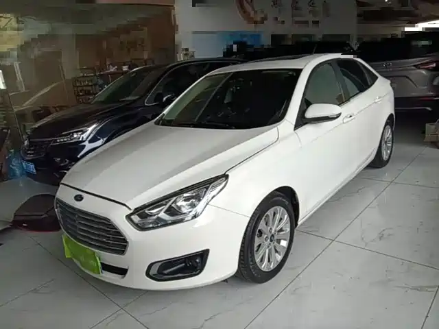 Ford Focus 2016 — купить из Китая под заказ