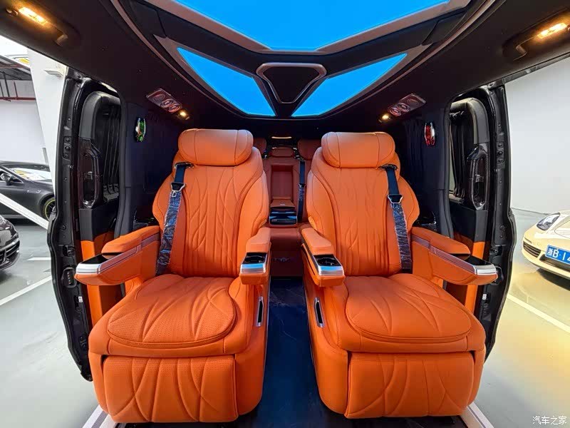 Mercedes-Benz 7, 2023 7