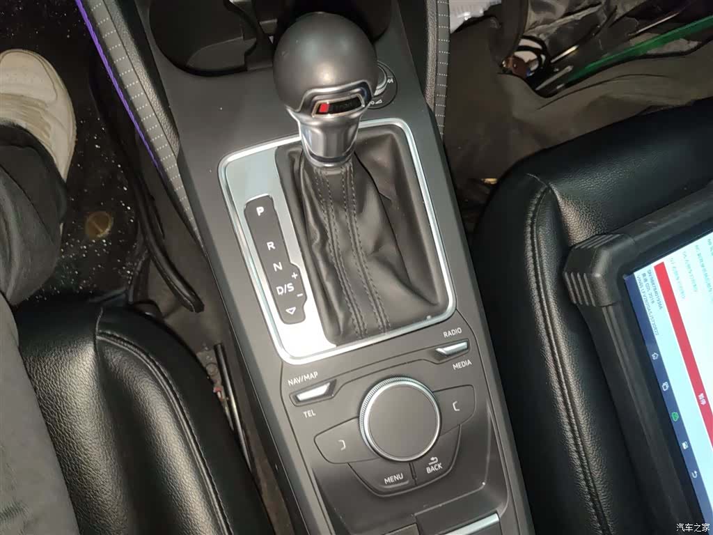 Audi Q2L, 2019 6