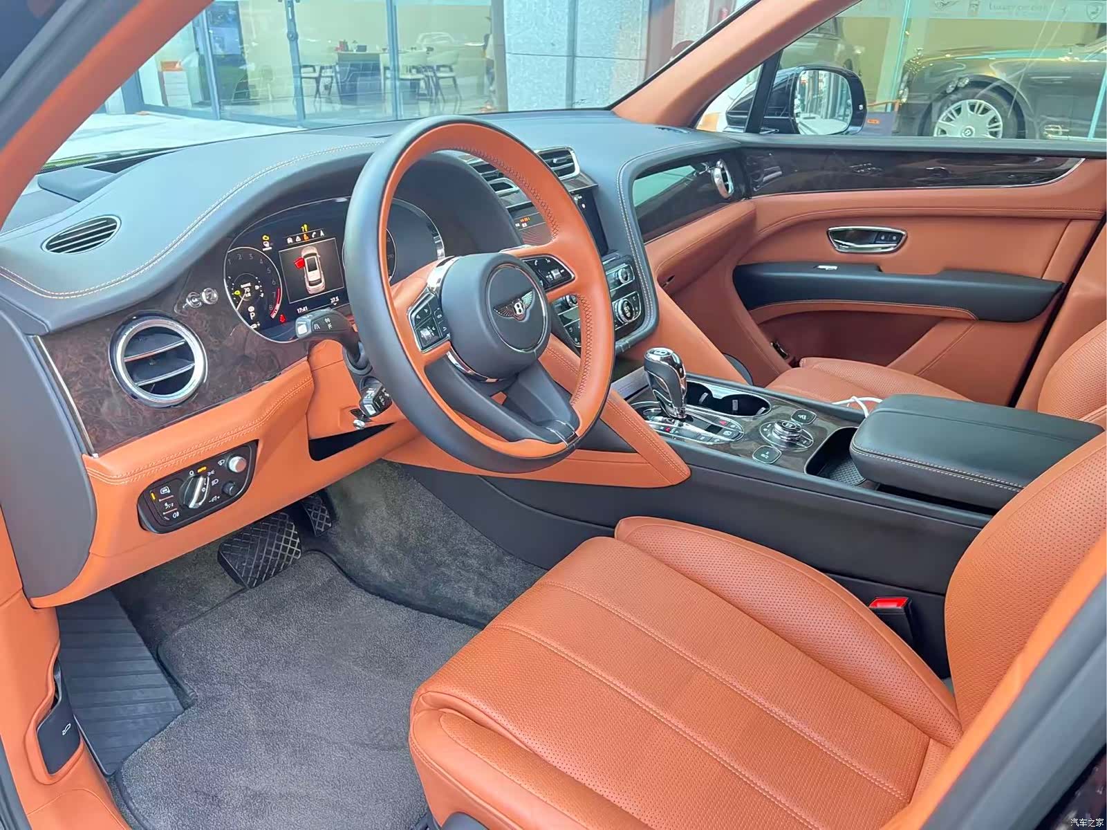 Bentley Bentayga, 2021 все фото