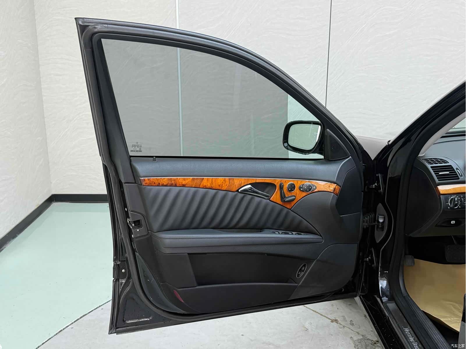 Mercedes-Benz E-Class, 2008 19