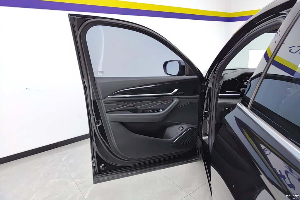 Geely Xingyue L, 2025 7