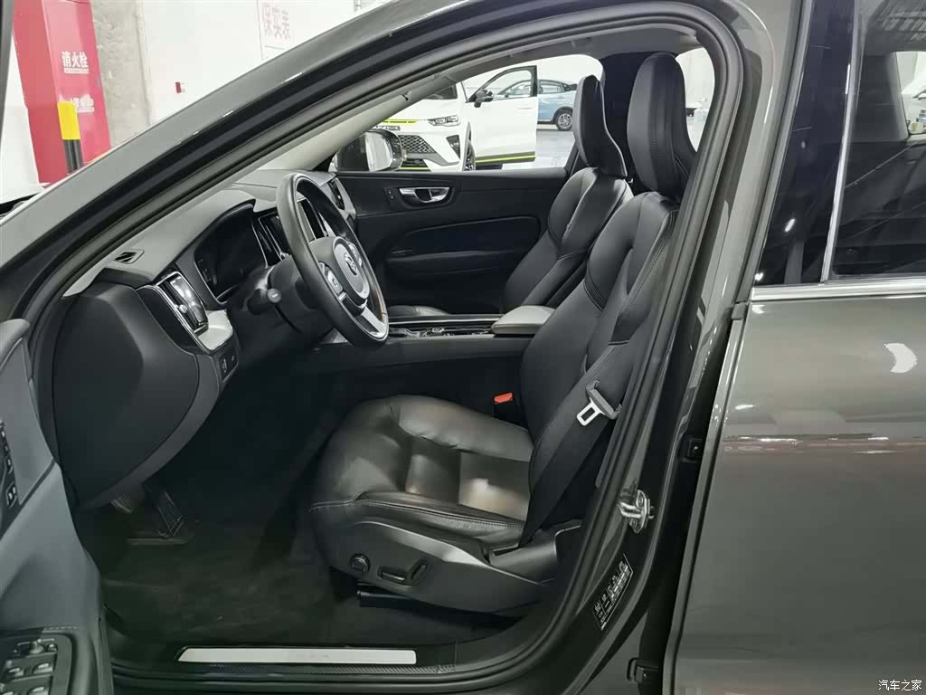 Volvo XC60, 2020 10