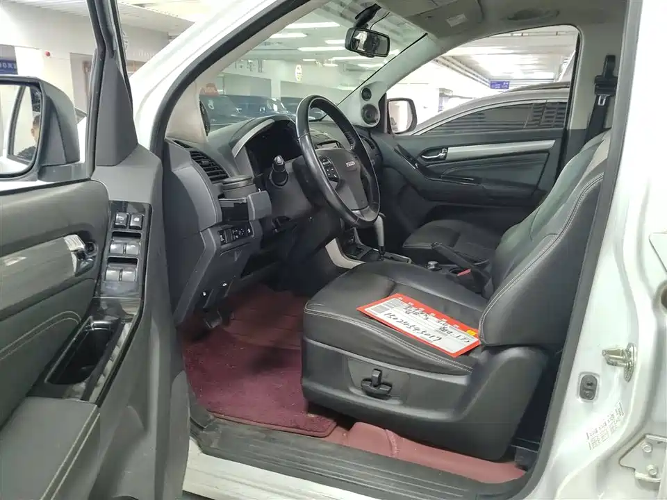 Isuzu D-MAX