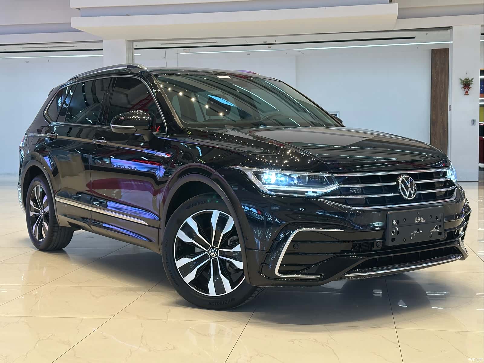 Volkswagen Tiguan L, 2023 3
