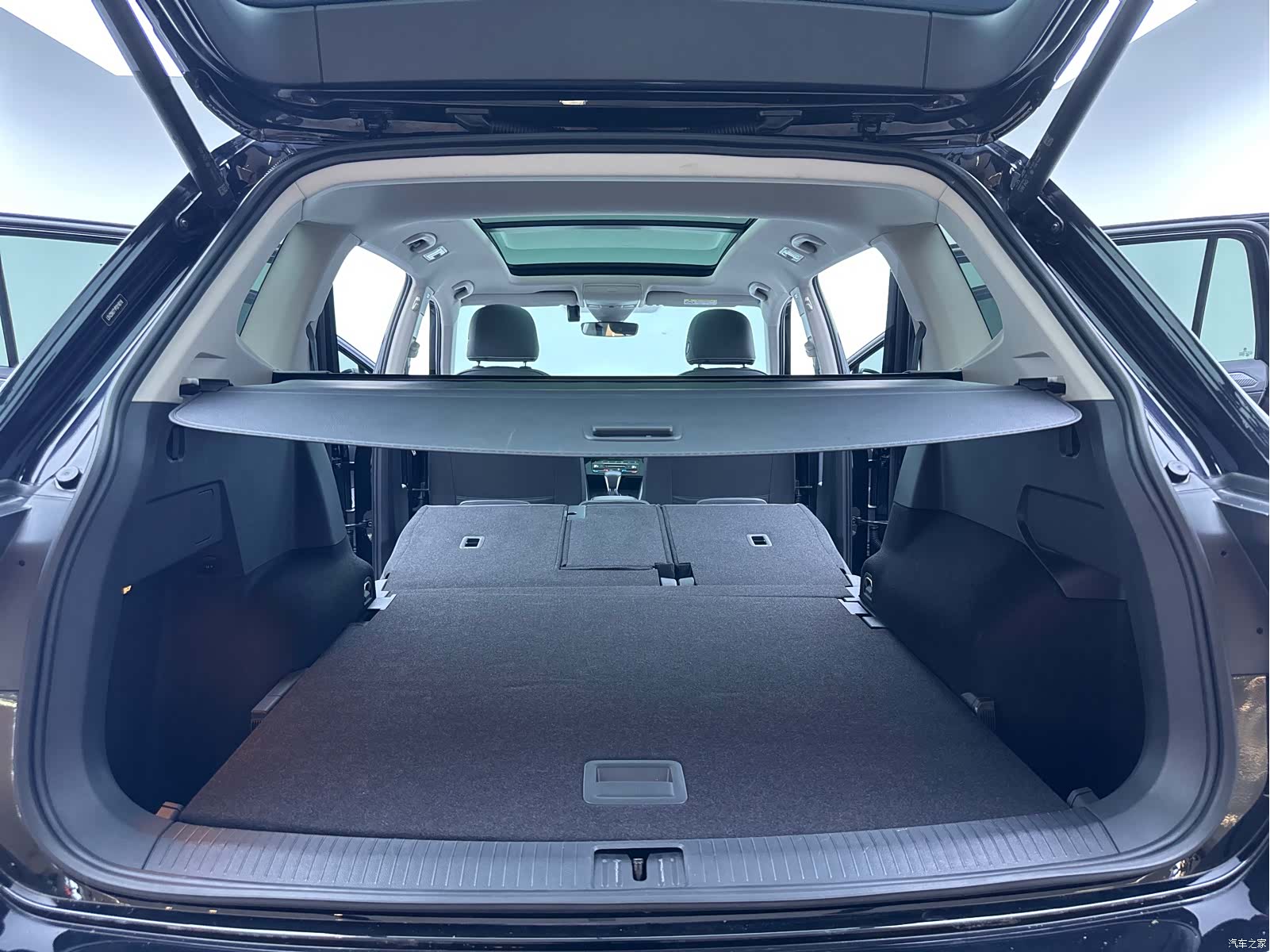 Volkswagen Tiguan L, 2023 27