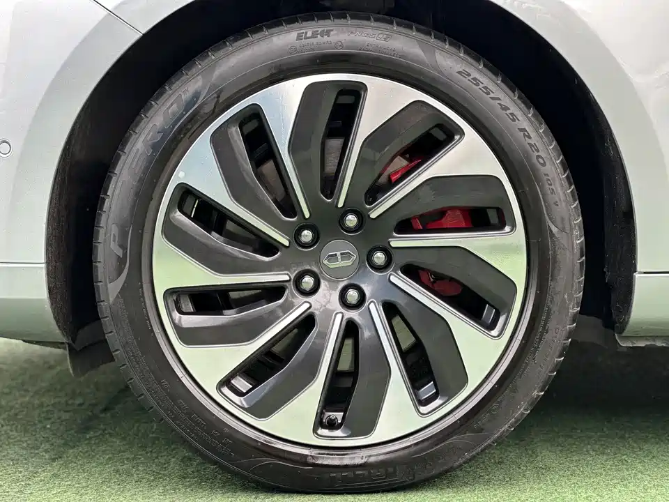 AITO Ask the world M5