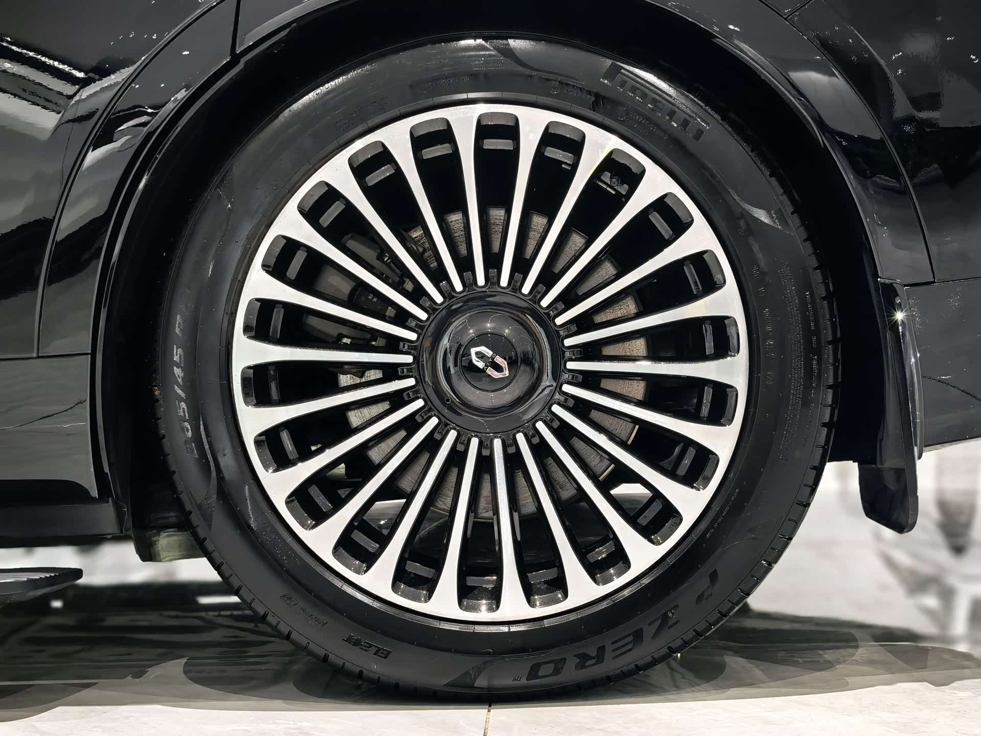 AITO M9, 2025 12