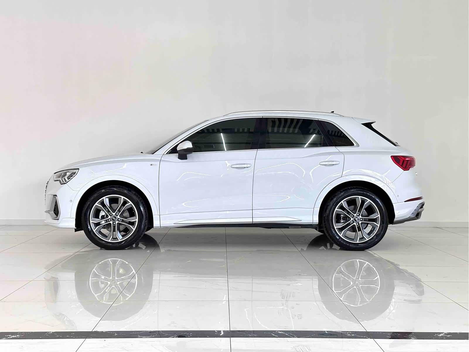 Audi Q3, 2022 6