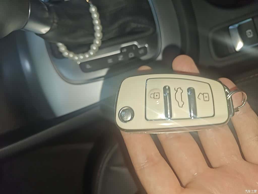 Audi Q3, 2019 9