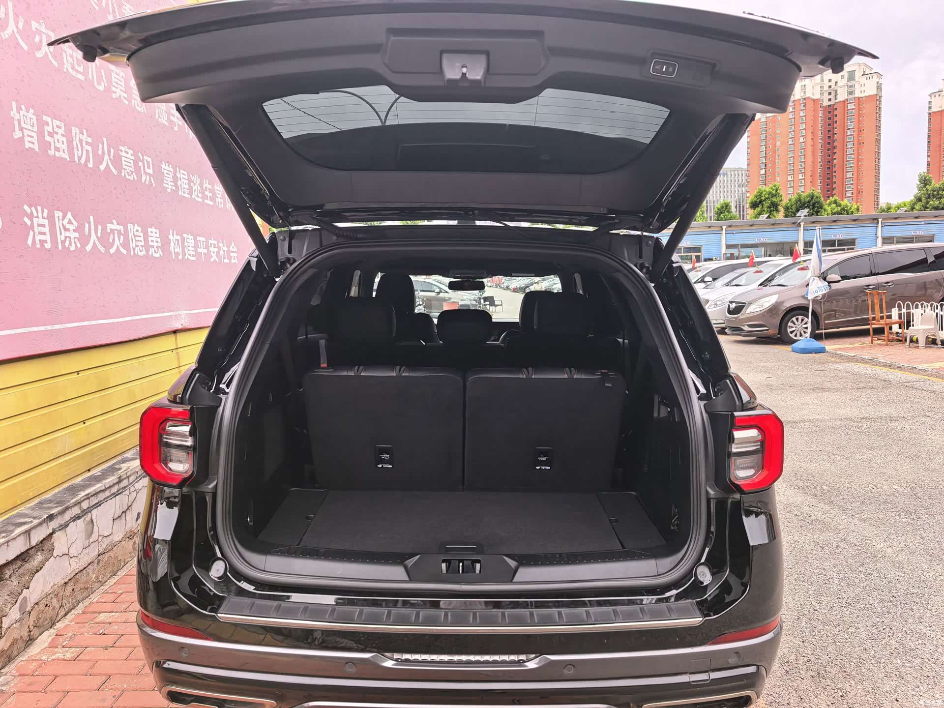 Ford Explorer, 2023 13