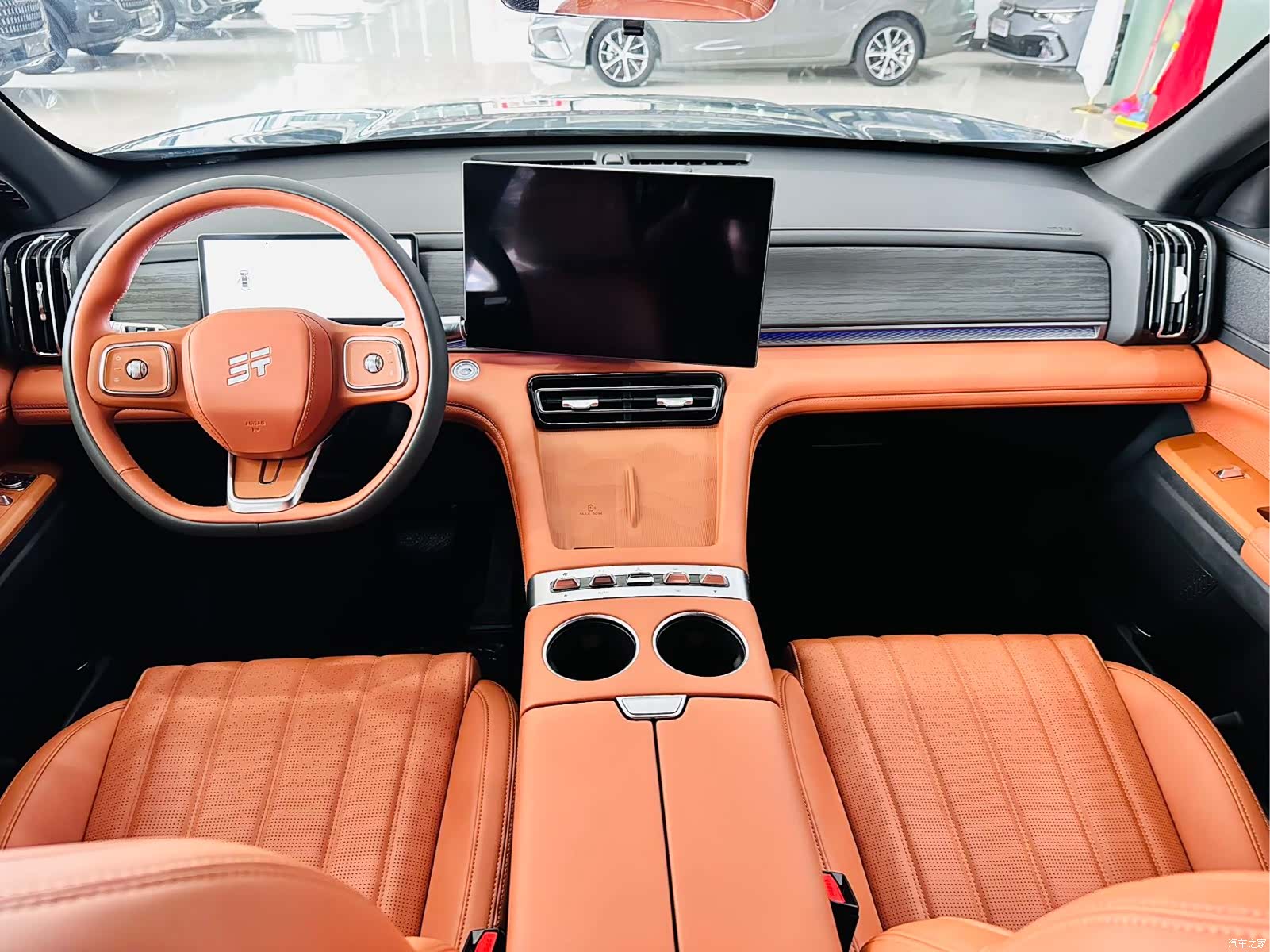 Jetour X70, 2025 10