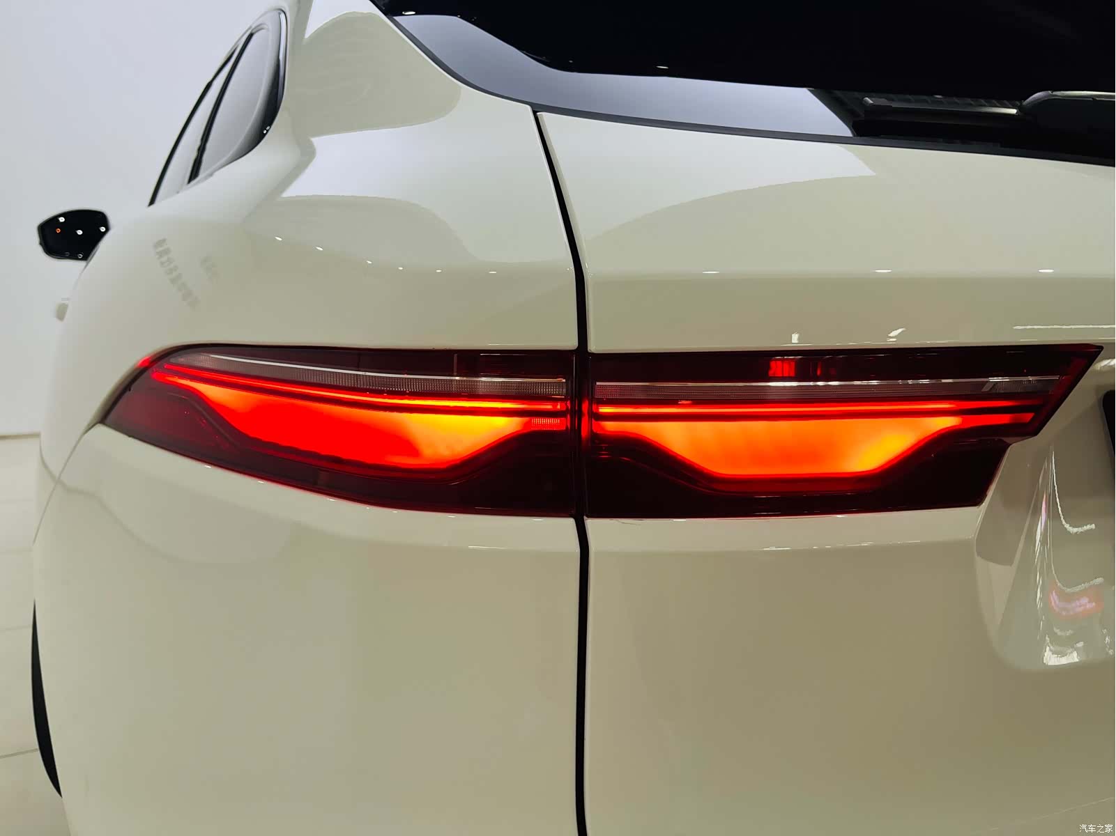 Jaguar F-PACE, 2023 14