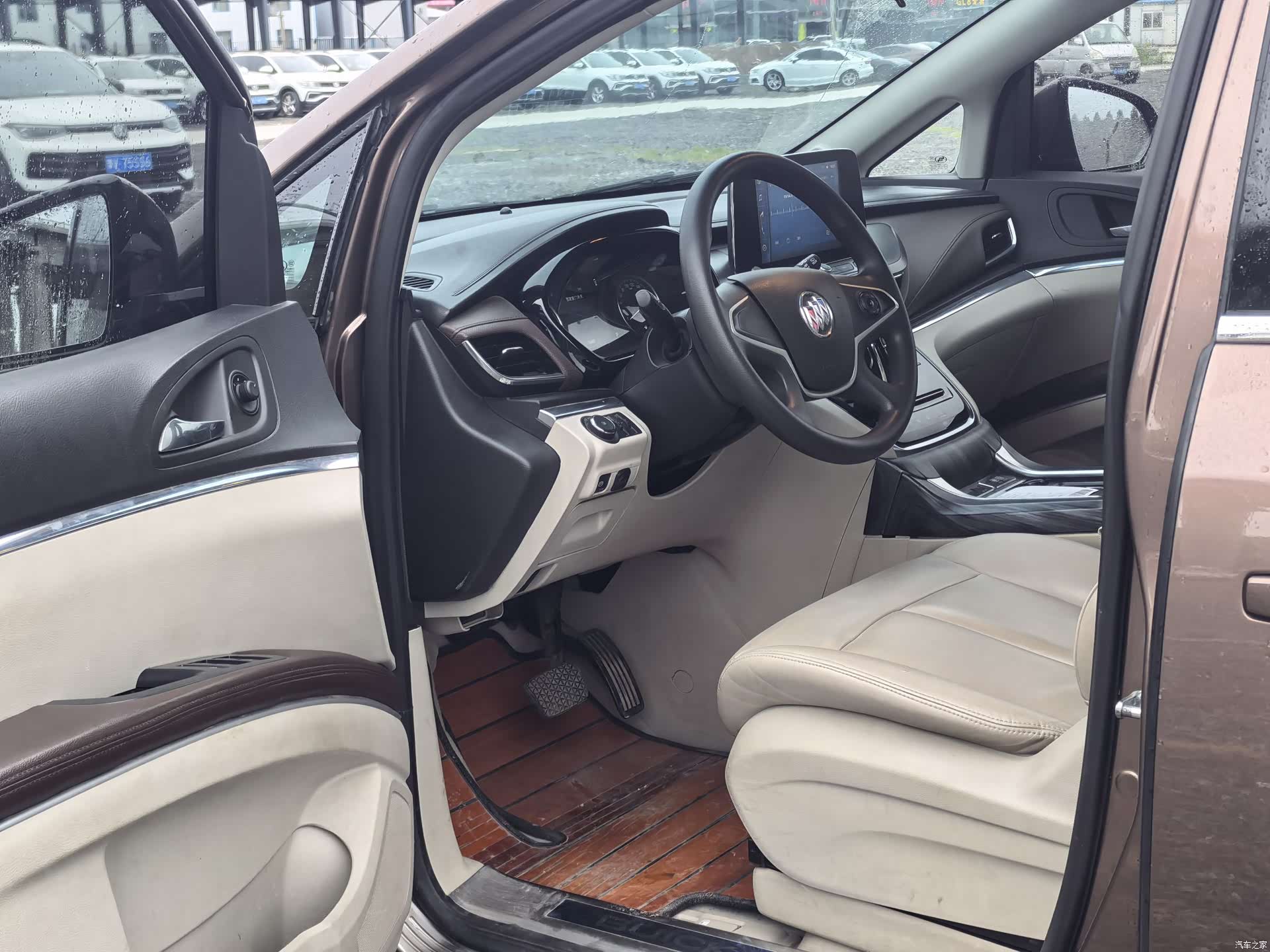 Buick GL8, 2020 4