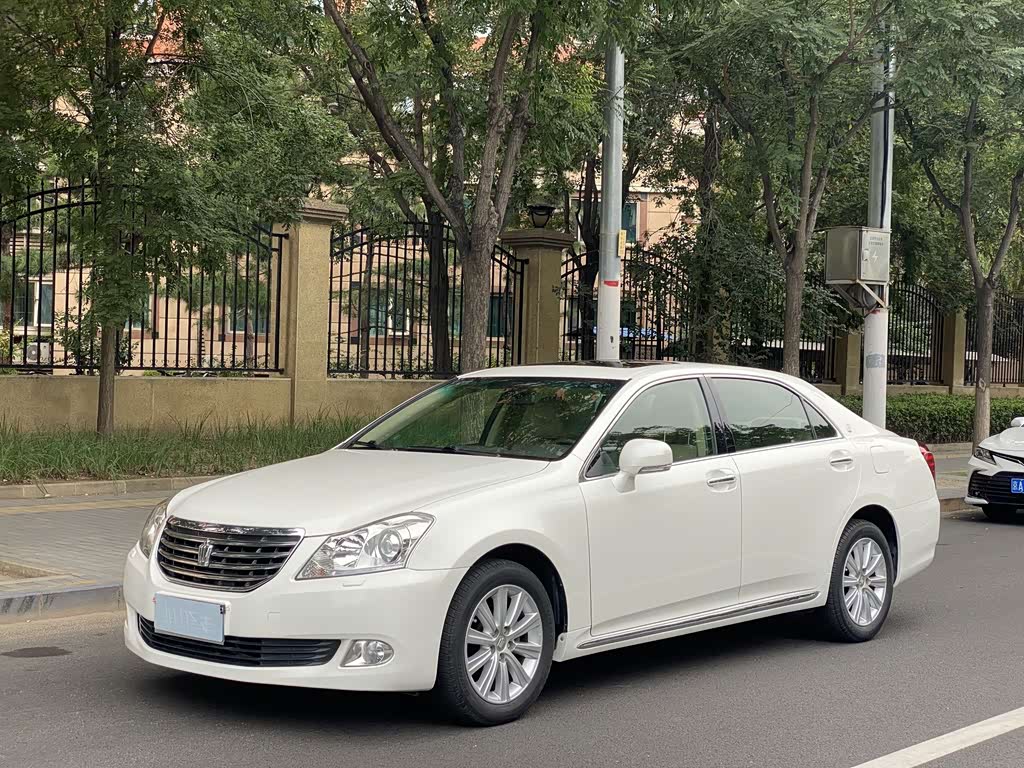 Toyota Crown 2012 2.5L Royal
