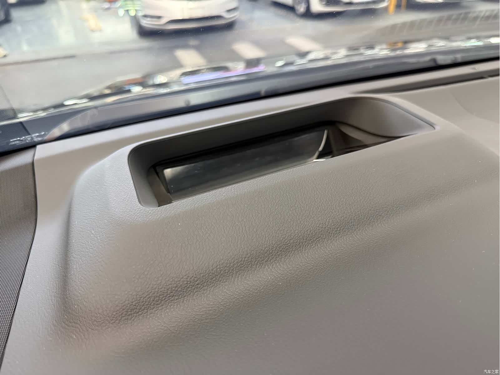 Lexus LM, 2024 7