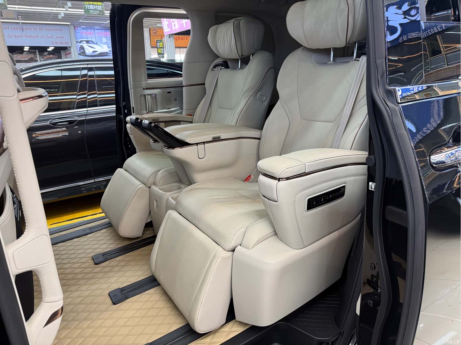 Lexus LM, 2024 10