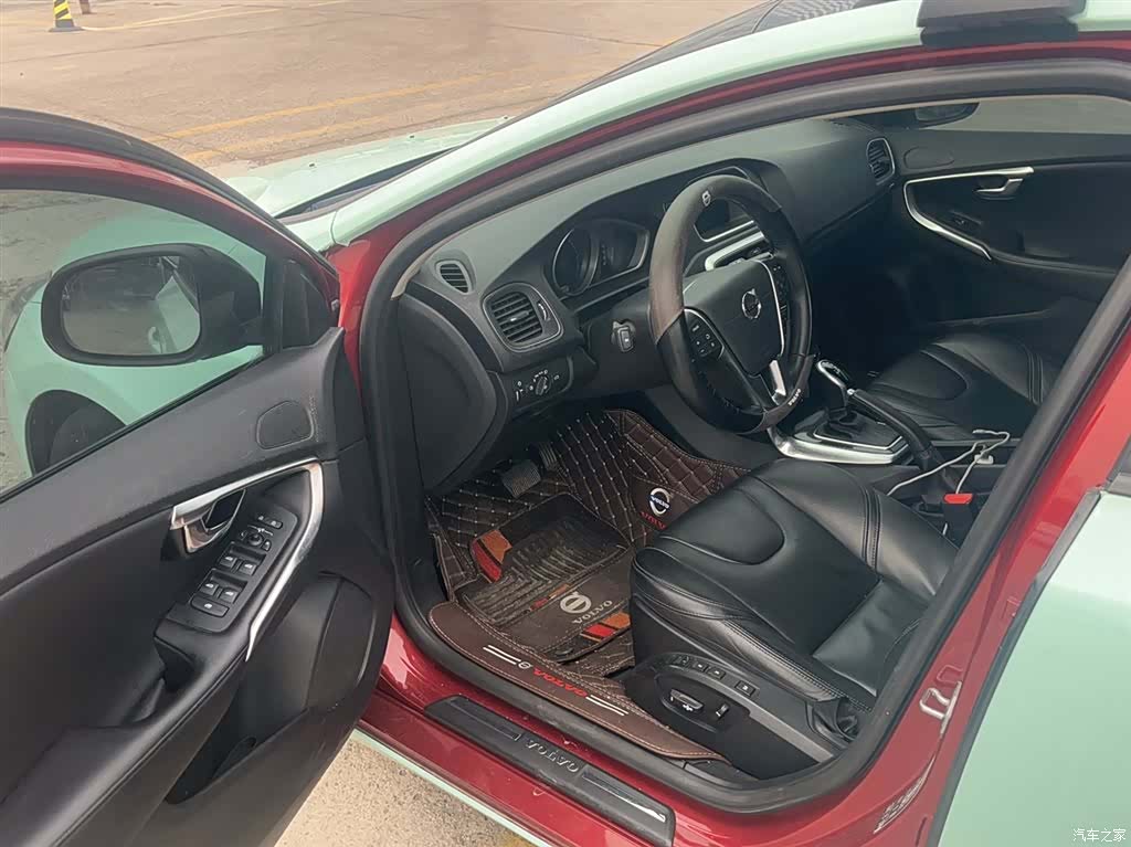 Volvo V40, 2018 12