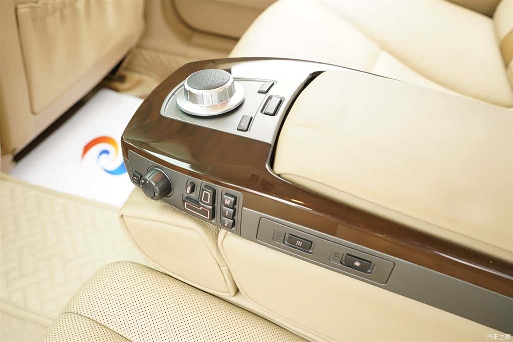 BMW 7 Series, 2008 19
