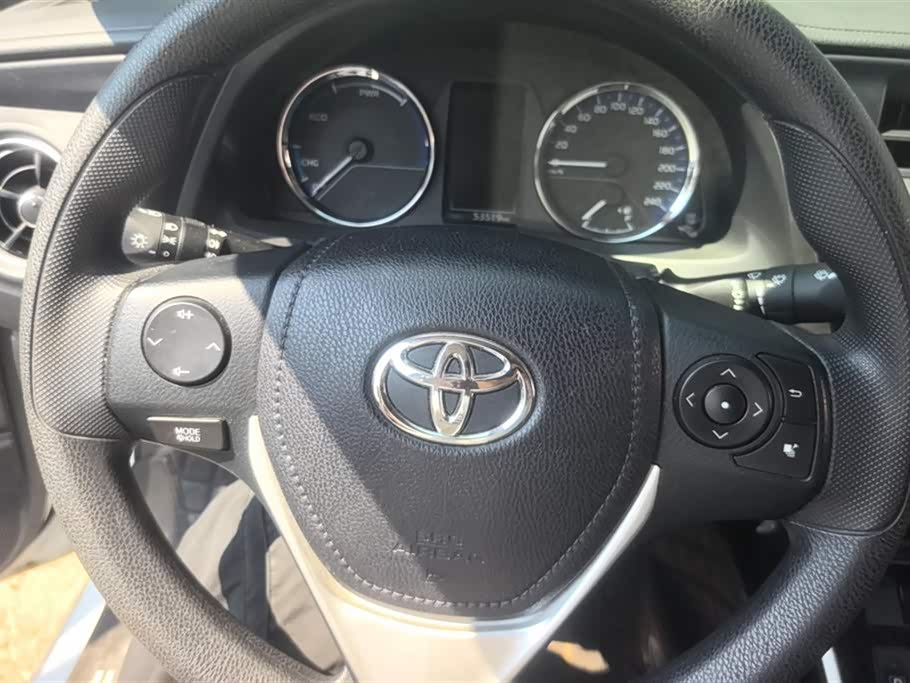 Toyota Corolla dual engine E+ Toyota Corolla dual engine E+