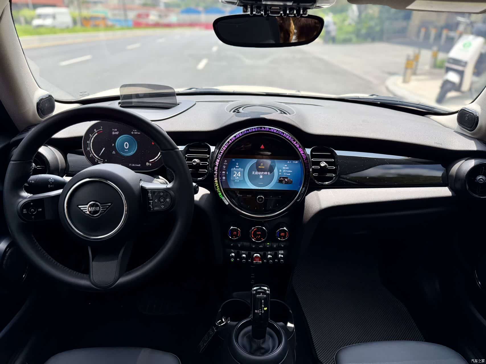 Mini Cooper, 2023 13