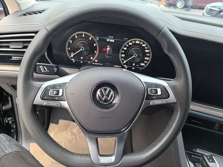 Volkswagen Touareg, 2020 года фото 5