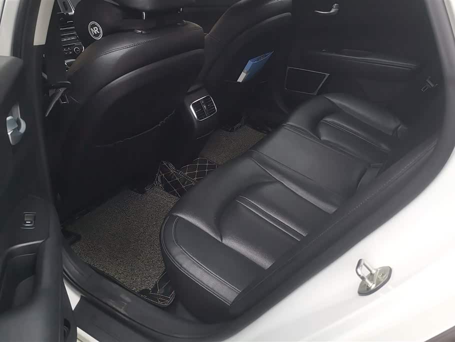 Kia K5 Kia K5