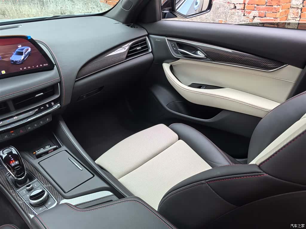 Cadillac CT5, 2025 13