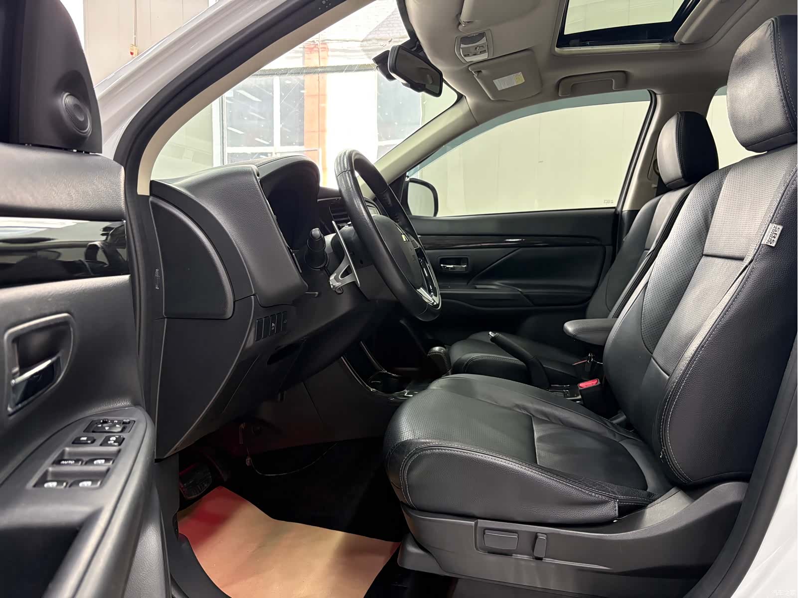 Mitsubishi Outlander, 2017 14