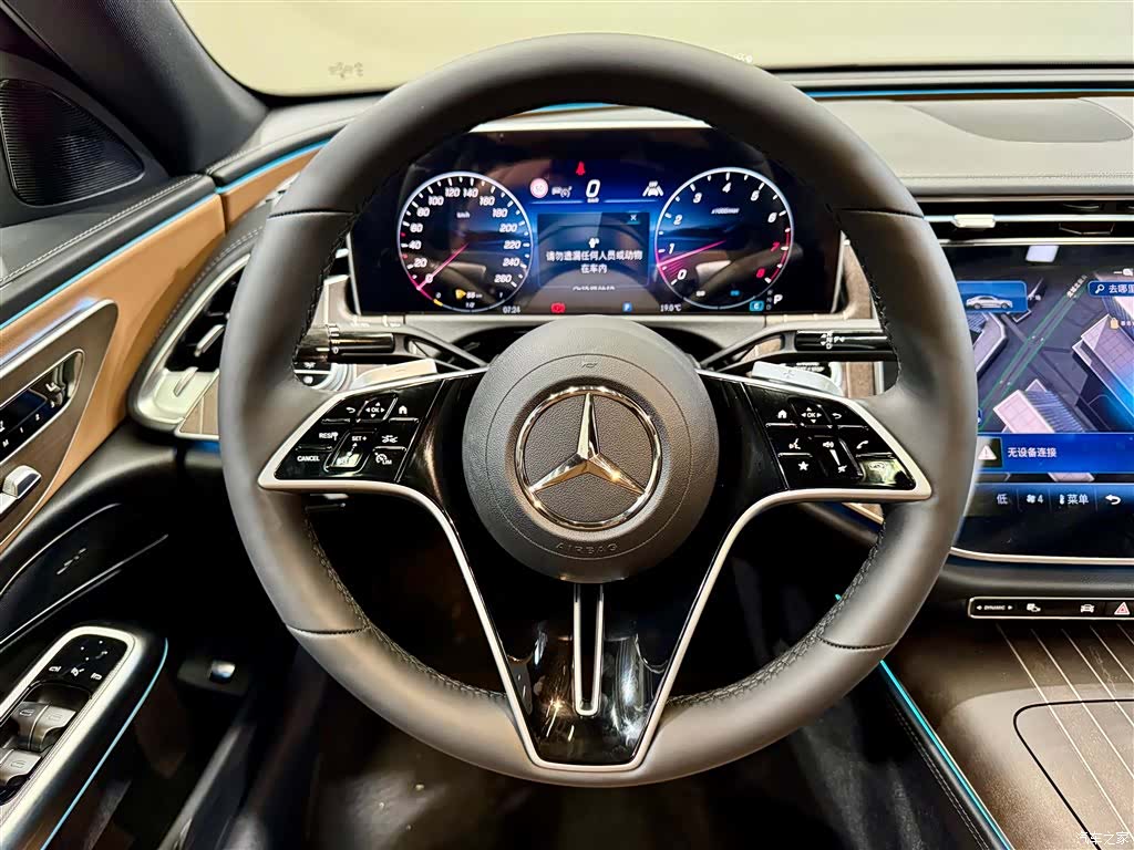 Mercedes-Benz E-Class, 2026 15
