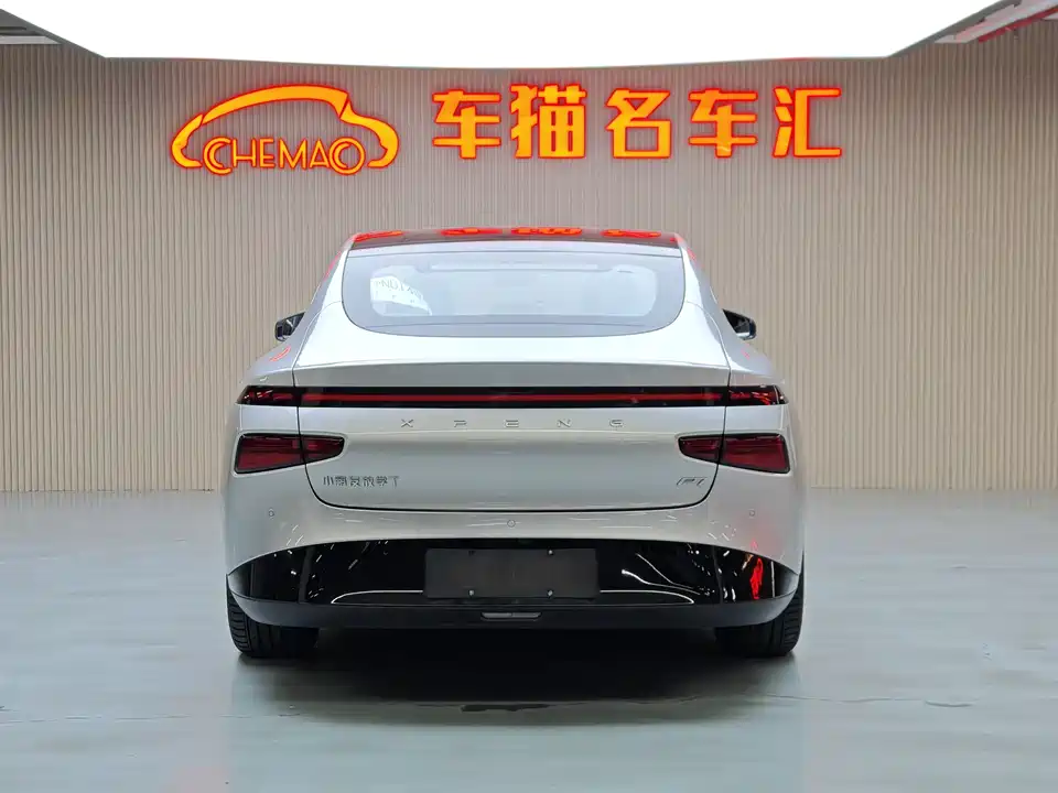 XPENG P7