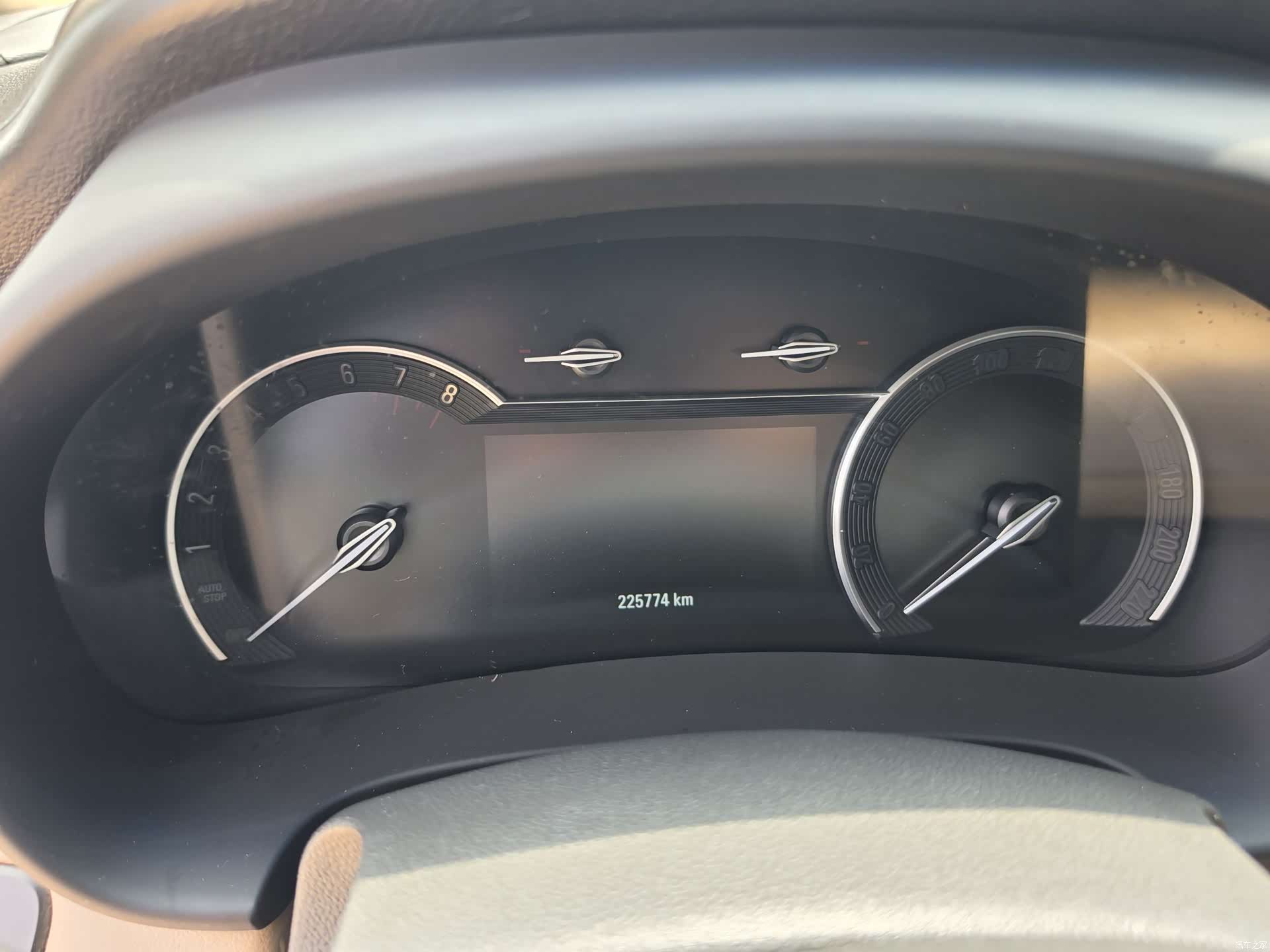 Buick GL8, 2017 3