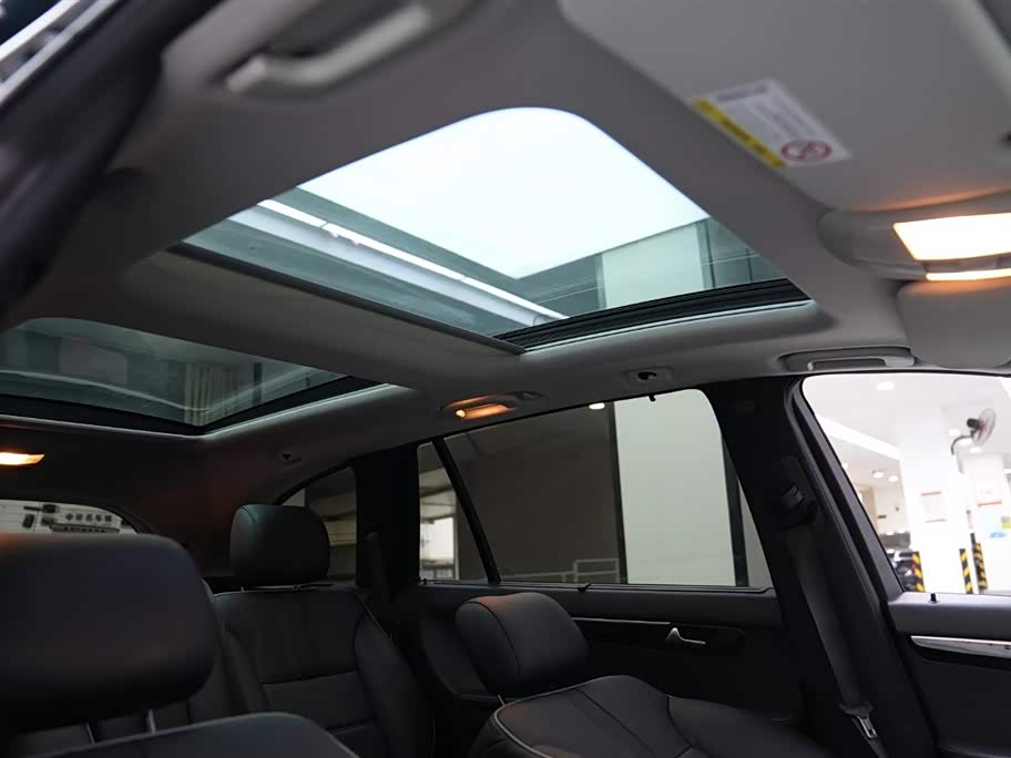 Mercedes-Benz R-class