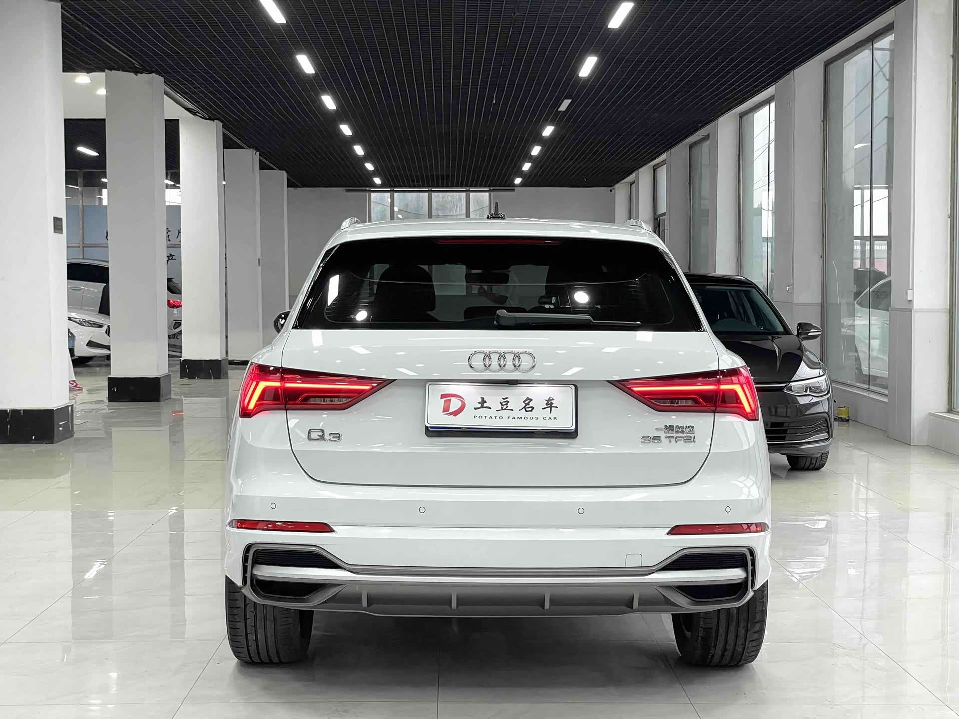 Audi Q3, 2022 все фото