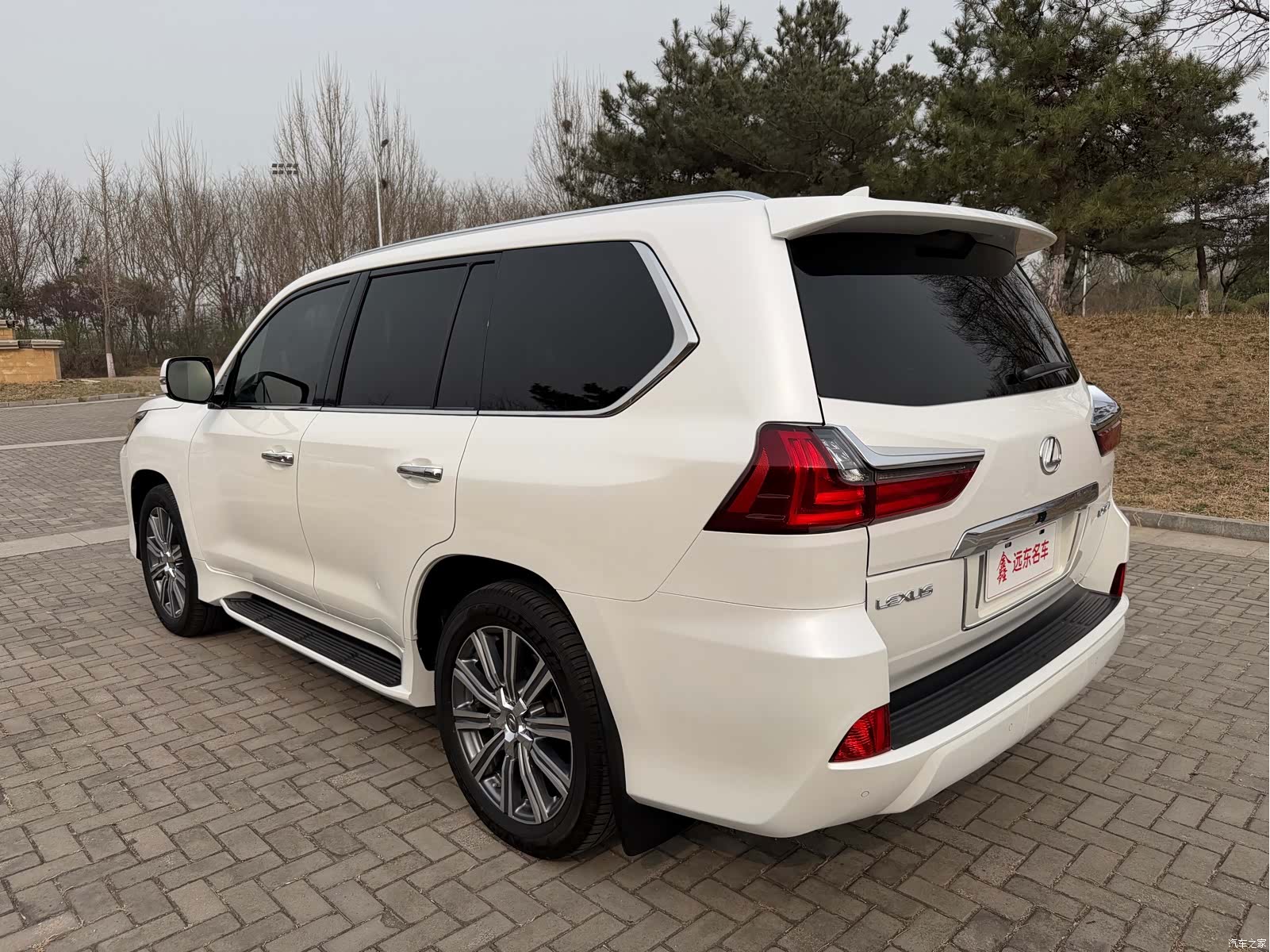 Lexus LX, 2016 8