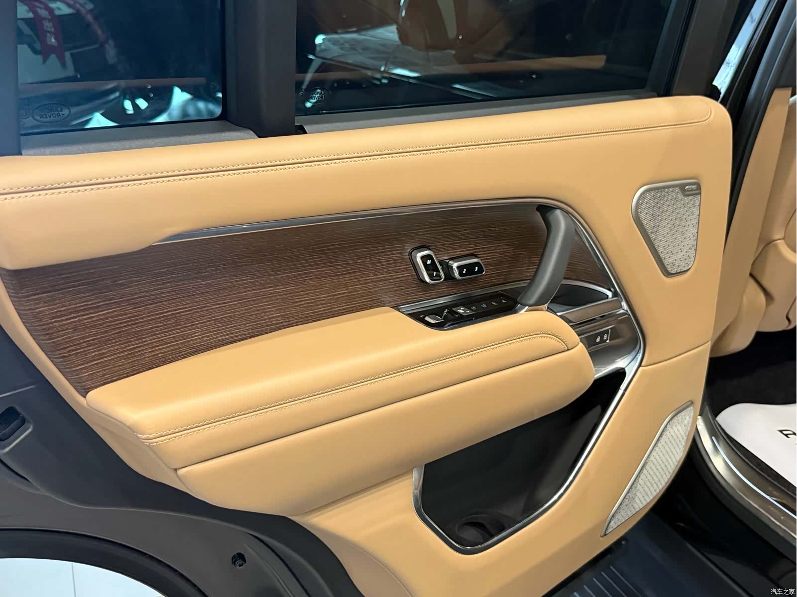 Land Rover Range Rover, 2024 16
