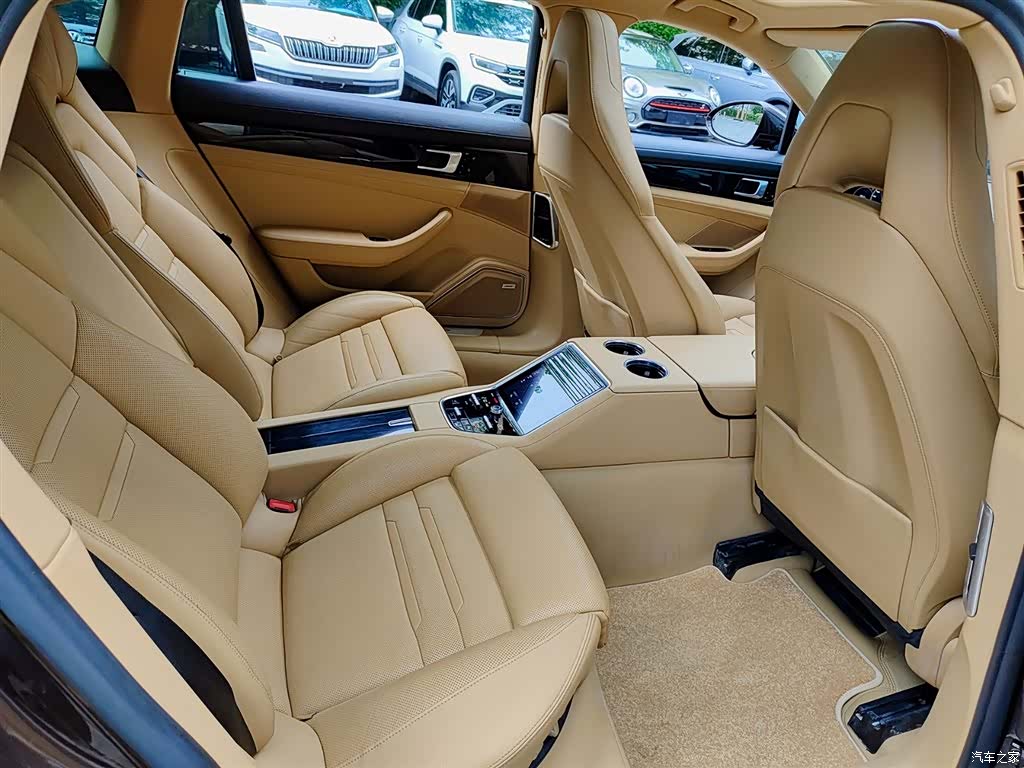 Porsche Panamera, 2018 11