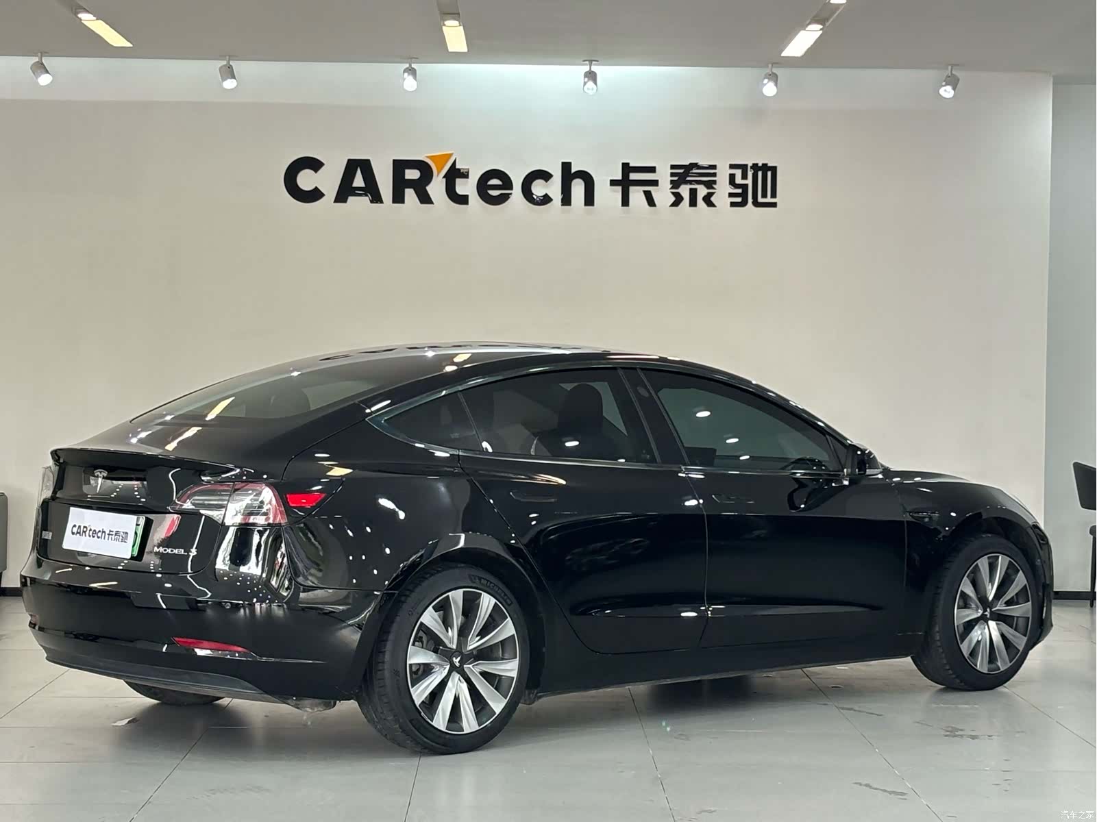 Tesla Model 3, 2020 28