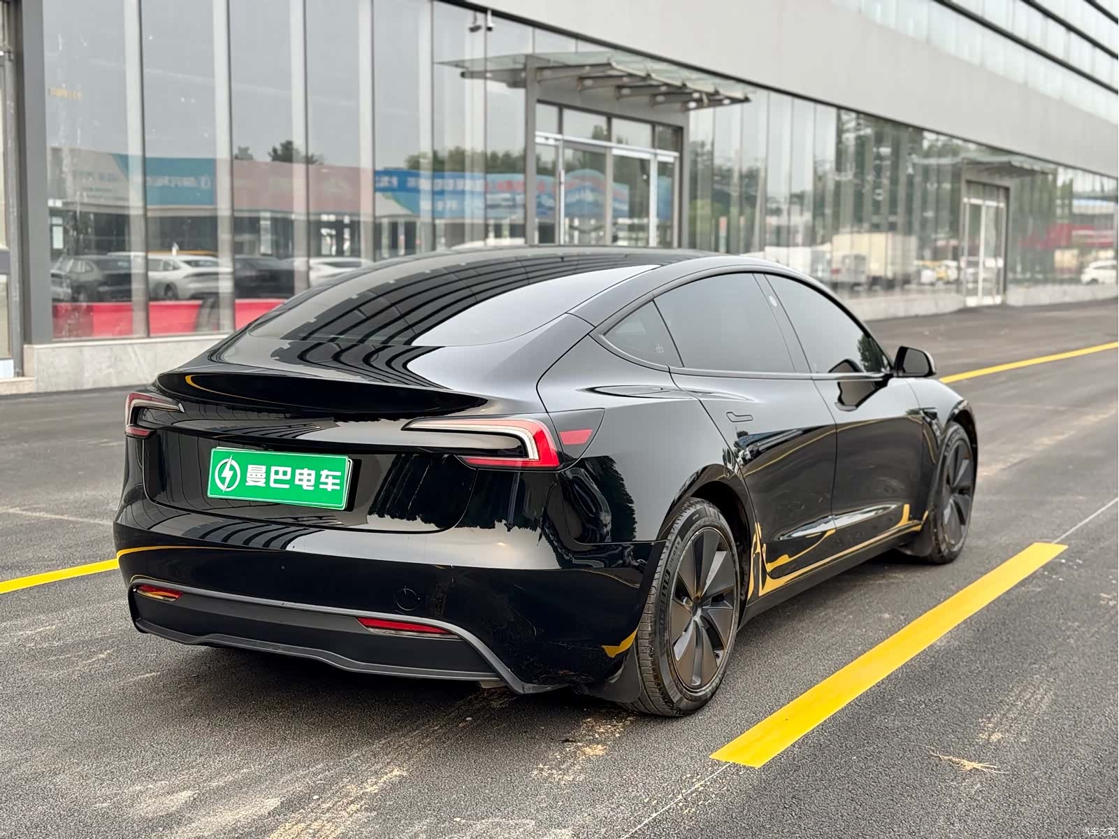 Tesla Model 3, 2024 все фото